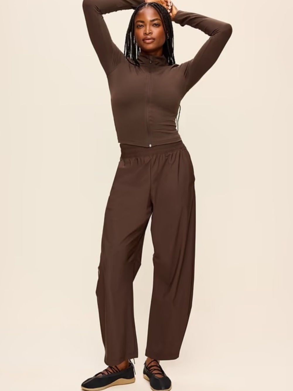 NWT! Old Navy Brown High-Waisted Sleektech Barrel Ankle Pant - Picture 2 of 4